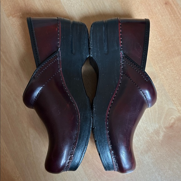 Dansko Professional Cordovan Cabrio Clog - Size 37 - Picture 8 of 9